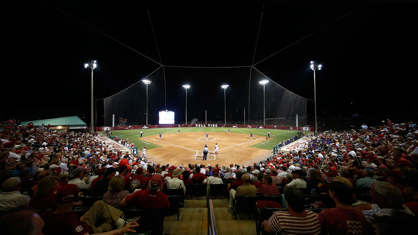 Walk-Off Club Endows $35,000 Scholarship